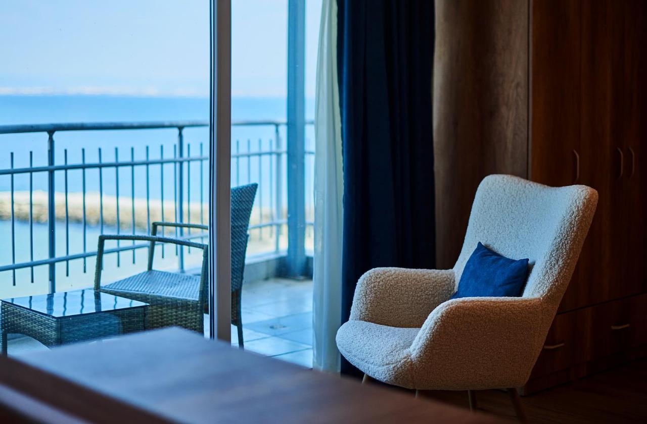 Family Hotel Regata Pomorie Exterior foto